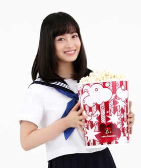 橋本環奈 伝説の名曲 セーラー服と機関銃 を初披露 最新の映画ニュースならmovie Walker Press