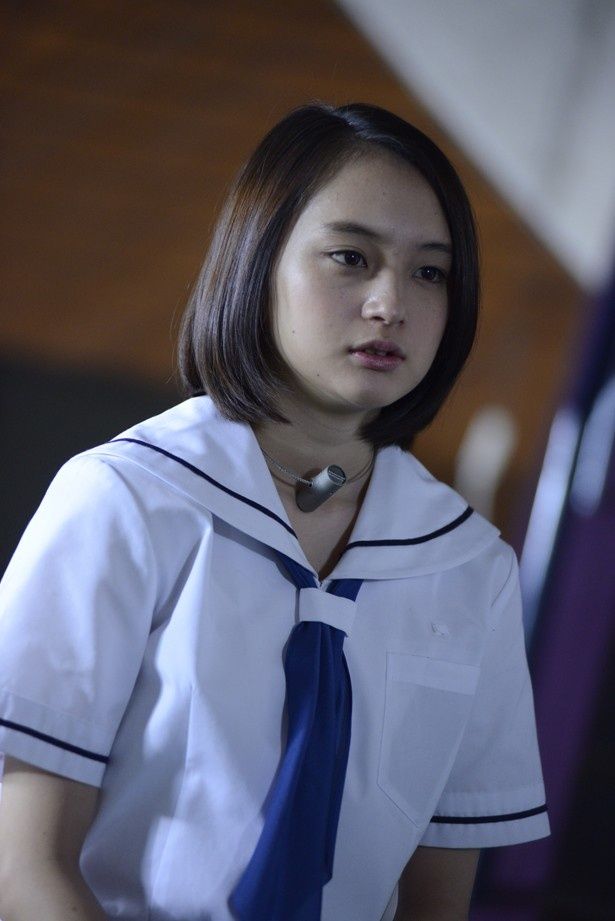 萩原は、“人狼ゲーム”に初参加する女子高生・桃子役を演じる