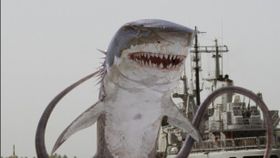 サメとタコが合体 謎すぎるモンスターの対決シーンを動画で公開 最新の映画ニュースならmovie Walker Press