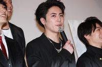 野村周平、古川雄輝と間宮祥太朗のラブシーンに突っ込む(画像5/13