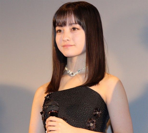 橋本環奈、映画公開に笑顔！