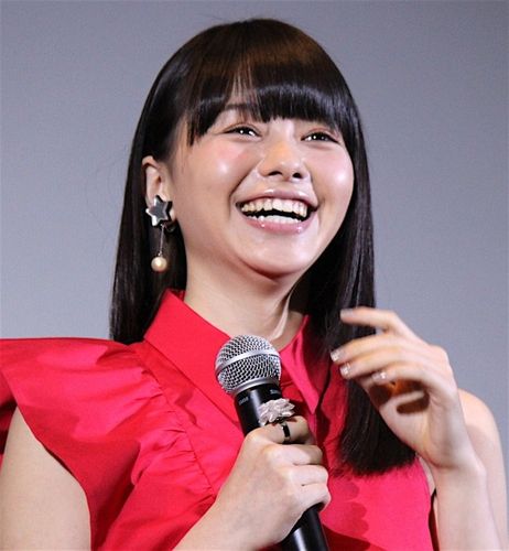 山本舞香、初主演映画監督からの手紙に涙！「世界で一番、幸せ」