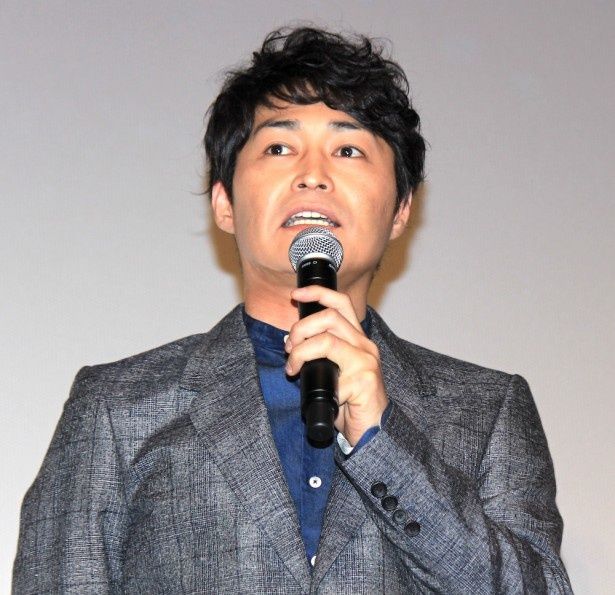 物語のカギとなる謎の転校生サキの父親・夢彦を演じている安田顕