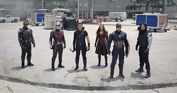 チーム“キャプテン・アメリカ”にはアントマン(左から2番目)の姿も
