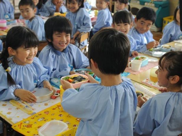 子供たちの間でも、小巻の作る“のり弁”は評判に