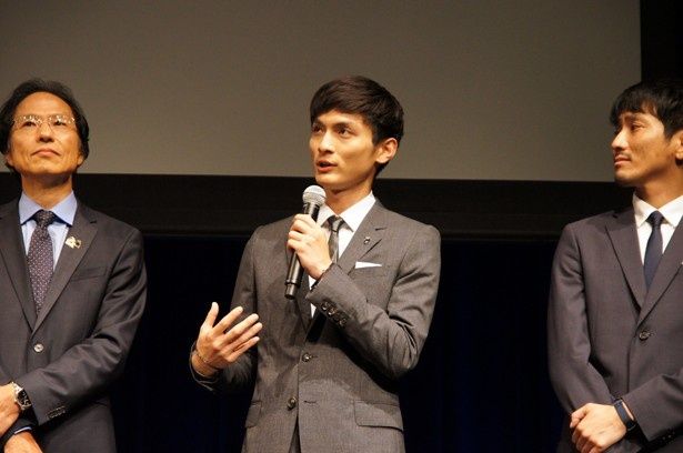 高良健吾(写真中央)も同作に出演したことの意義をあらためて語った