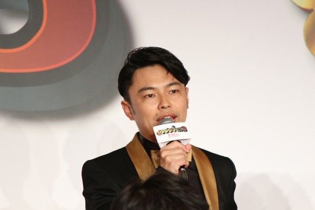 秒速で大金を稼ぐ天生翔を演じる浜野謙太