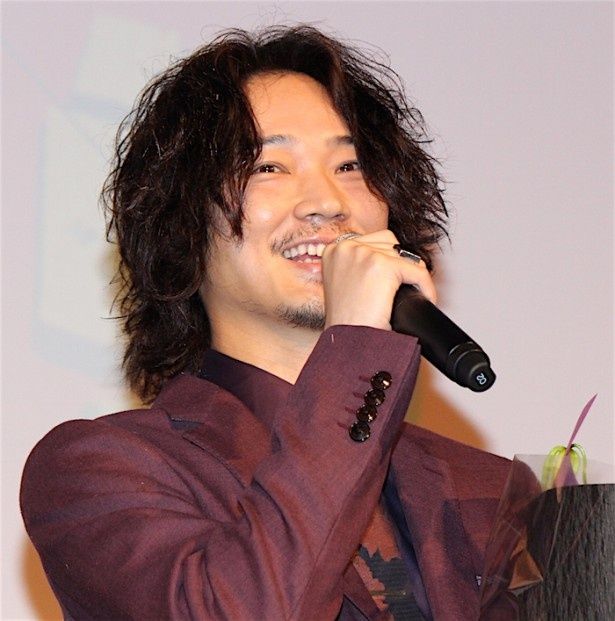 綾野剛『日本で一番悪い奴ら』の大ヒット記念イベントに登場！