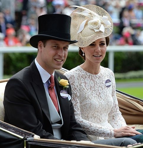 ウィリアム王子とキャサリン妃、ピッパの婚約を祝福！