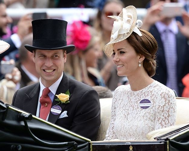ウィリアム王子夫妻、王室の無口なイメージを一掃