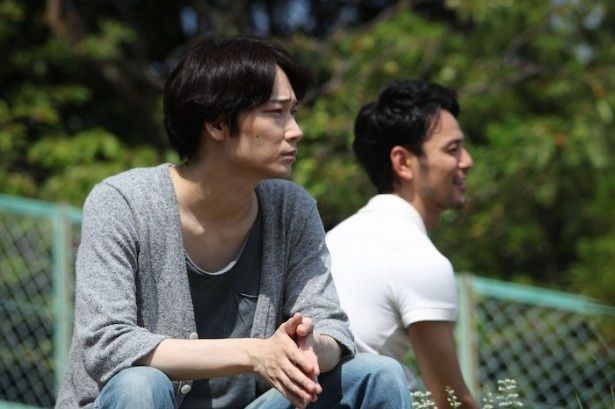 妻夫木聡演じる優馬と新宿で出会い、同棲生活をスタートさせる