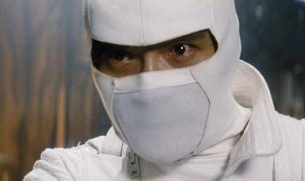 イ･ビョンホンが演じる白い忍者「ストームシャドー」