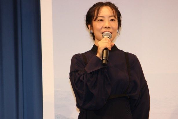 鏑木優子役の山田真歩