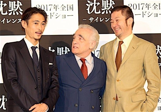 【写真を見る】巨匠マーティン・スコセッシ監督、窪塚洋介、浅野忠信が笑顔で語り合う！