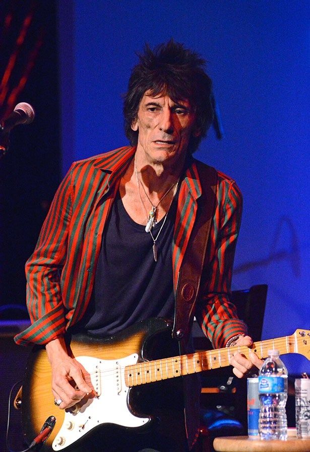 ロン・ウッドはローリング・ストーンズのギタリストとして知られる