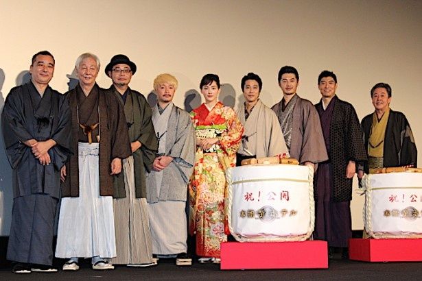 『本能寺ホテル』は公開中