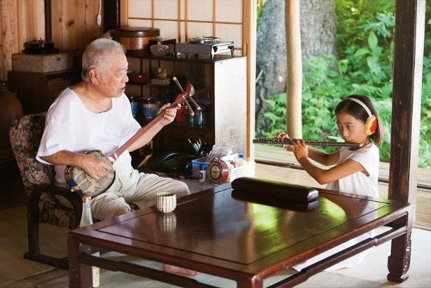 うみのおじいが奏でる沖縄民謡が最高