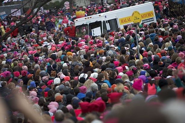 トランプ大統領誕生で行われている「女性の行進」