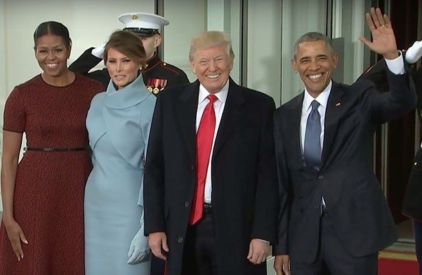 【写真を見る】第45代米国大統領ドナルド・トランプとバラク・オバマ元大統領
