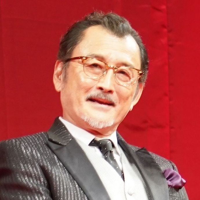 吉田鋼太郎